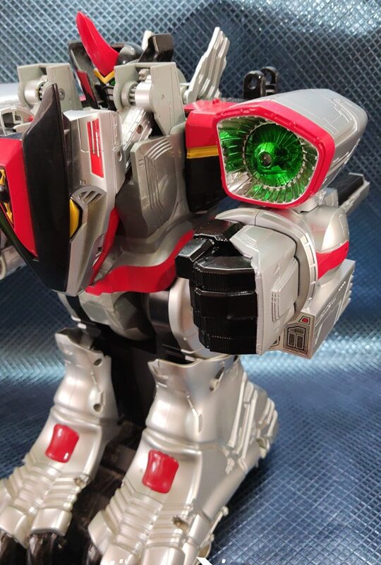 Puño 3D - DX  V-Rex Robo - Mirai Sentai Timeranger / Quantasaurus Rex - Power Rangers Time Force.